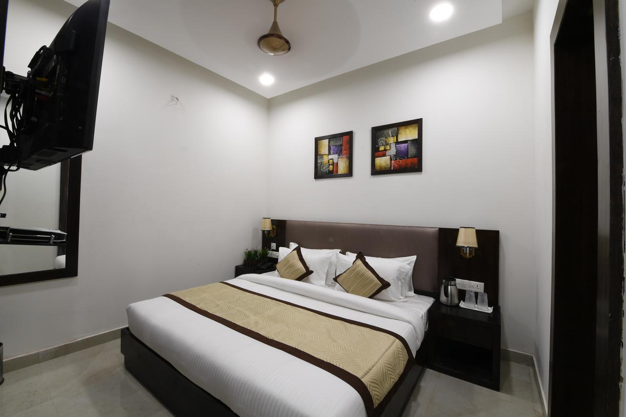 Madhav Muskan Residency Mathura Exterior foto